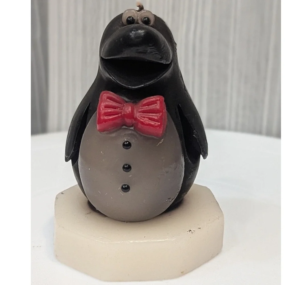 Northern Lights Vtg Wax Candle Penguin Figurine Red Bow Tie 3.5
